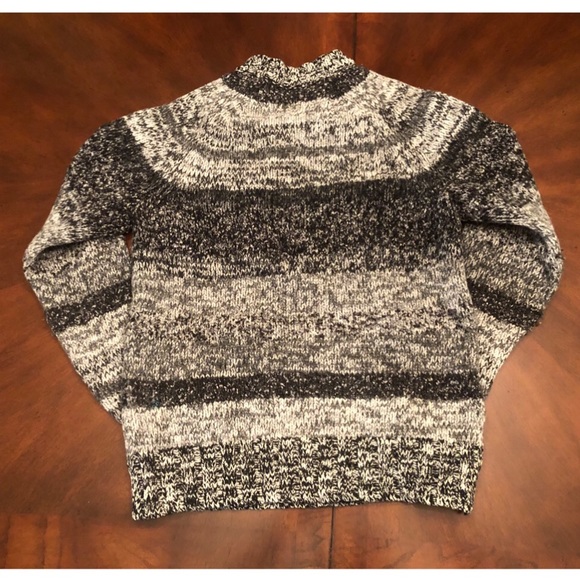 Express Pepper Sweater - Picture 3 of 3